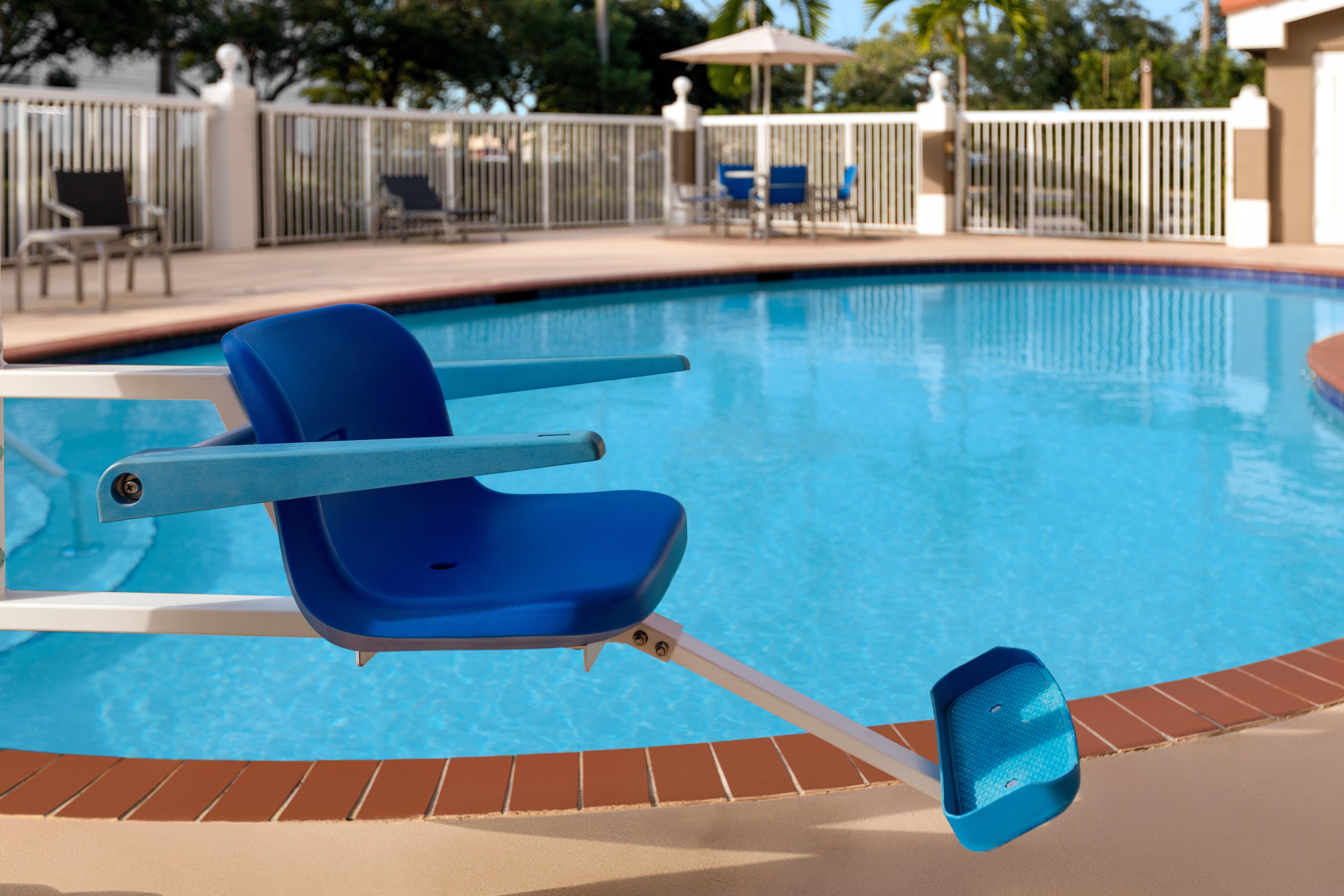 Holiday Inn Express & Suites Pembroke Pines-Sheridan St By Ihg Екстер'єр фото